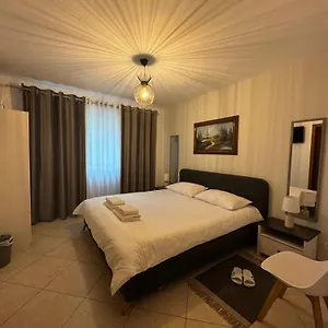Xhelo's Guest house